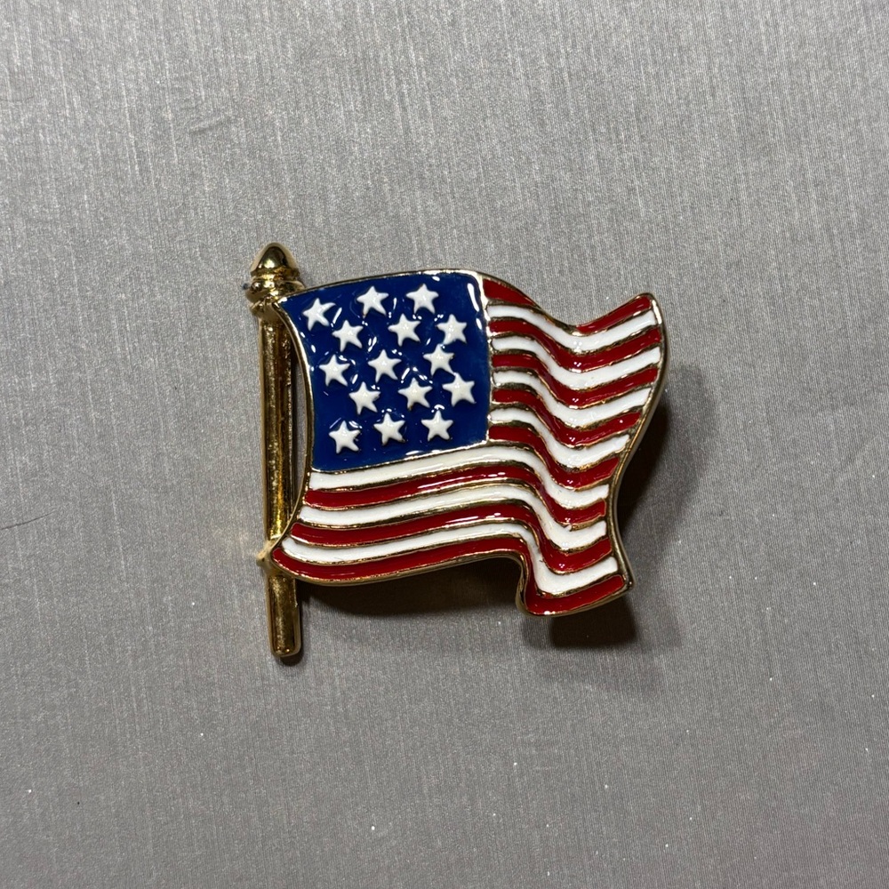 Yellow American flag brooch & pendant